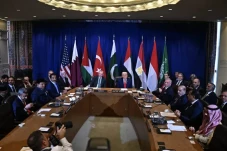 Trump Beri Tahu Para...