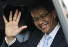 Purbaya Tarik Pajak...