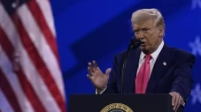 Trump Tobat, Tak akan...