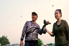 Niatnya Belajar Merpati,...