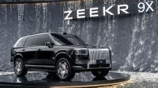 Zeekr 9X SUV Supermewah...