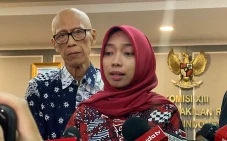 Meta Istri Arya Daru...