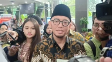 Petugas Haji akan Masuk...