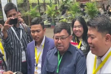 Bedu Pisah Atap dengan...