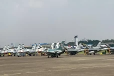Puluhan Pesawat Tempur...