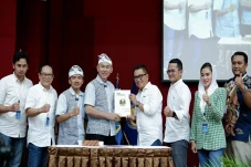 Pilih Ketua Umum Baru,...
