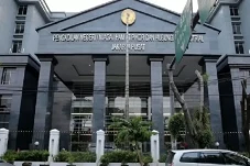 Bukan Kurang Lengkap...