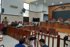 12 Tokoh Ajukan Amicus...