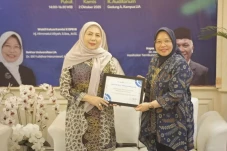 Universitas LIA dan...