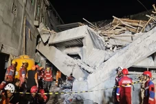Update Korban Ambruknya...