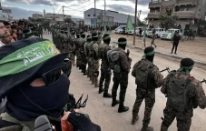 Hamas Tolak Serahkan...