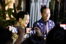 Prabowo-Jokowi Bertemu...