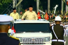 Prabowo Hadiri HUT ke-80...
