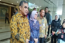 Ketua MPR Harap-harap...
