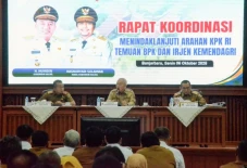 Gubernur Kalsel Tegaskan...