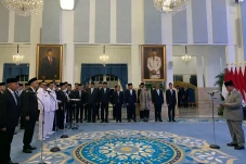 Prabowo Resmi Lantik...