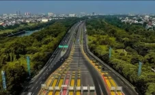 Tol Kataraja Resmi Beroperasi,...