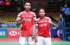 Bungkam Tuan Rumah,...
