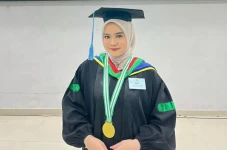 Perjuangan Hawa Menempuh...