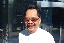 5 Jam Diperiksa KPK,...