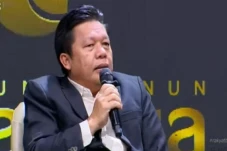 Isu Prabowo Perpanjang...