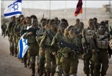 Israel Tembaki Warga...