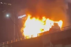 Bus Terbakar di Tol...