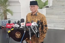 Hasil Survei: Publik...