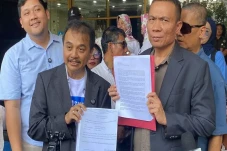 Geruduk Kemendikdasmen,...