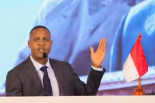 Patrick Kluivert Dipecat,...