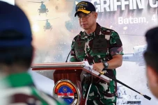 8 Brigjen Naik Pangkat...