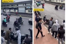Mata Elang Hentikan...