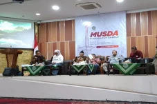Setahun Kepemimpinan,...