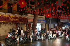 Vietnam Paksa Suntik...