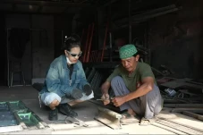 Azia Riza Jadi Tukang...