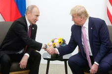 Trump Batalkan Pertemuan...