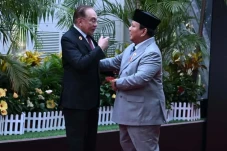 Sambutan Hangat Anwar...