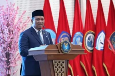 Bangun Pemerintahan...