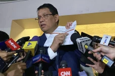 Purbaya Jawab Kritik...