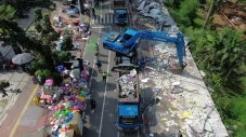 Pasar Barito Dibongkar,...