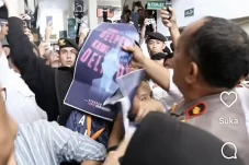 Poster Pendukung Delpedro...