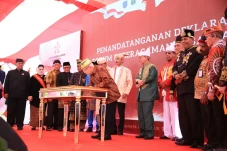 Tolak Perpecahan, Raja,...