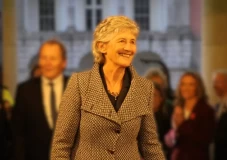 Siapa Catherine Connolly?...