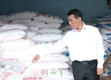 Tanya Langsung ke Petani,...