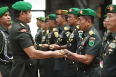 3 Brigjen TNI Jabat...