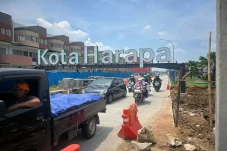 Warga Harapan Indah...