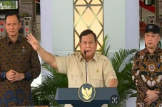 Presiden Prabowo Minta...