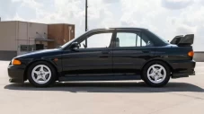 Mitsubishi Lancer Evolution...
