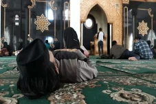 Hukum Tidur di Dalam...