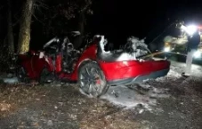 Tewas Akibat Pintu Mobil...